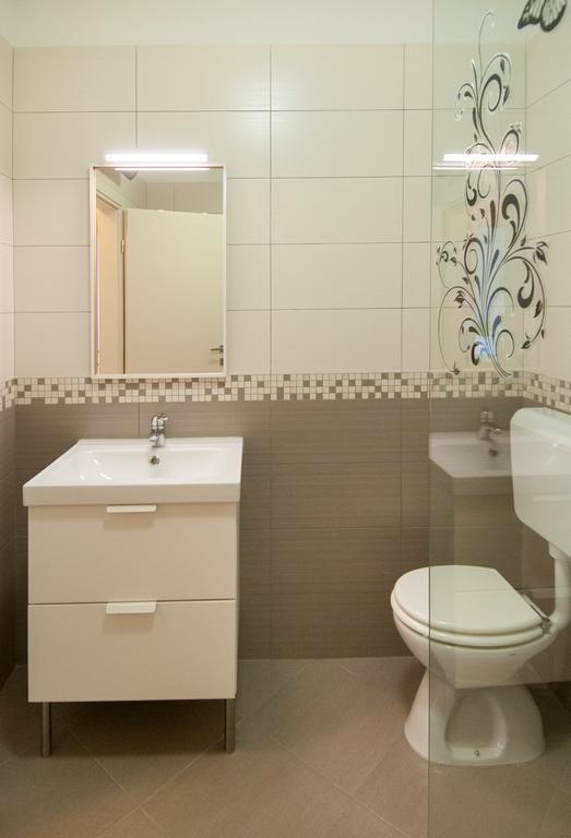 Studio And Apartment Nadia With Garden Porec Ngoại thất bức ảnh