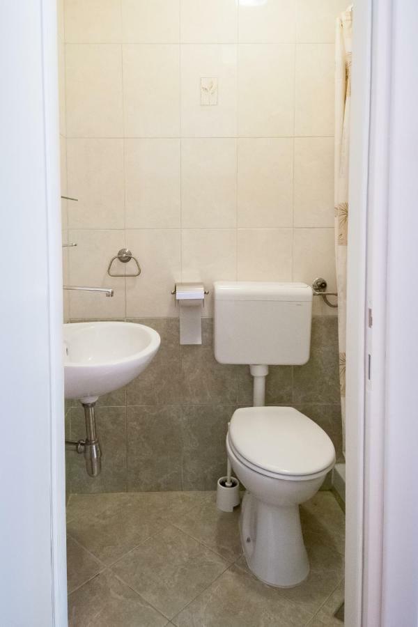 Studio And Apartment Nadia With Garden Porec Ngoại thất bức ảnh